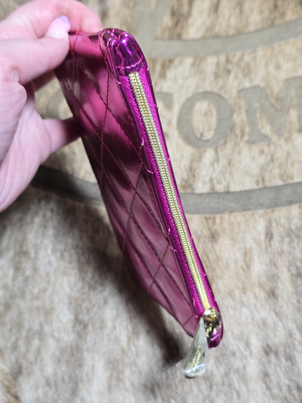 Juicy Couture Metallic Quilted Hot Pink Cosmetic Pouch - Picture 5 of 7